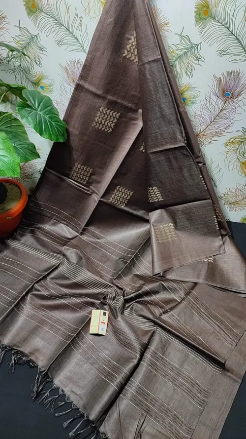 Elegant Kota Viscose Silk Saree with Intricate Square Boota Weave